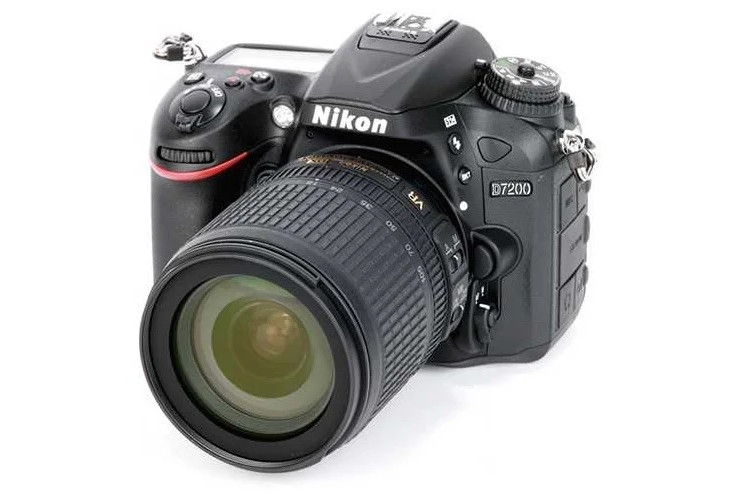 NIKON D7200